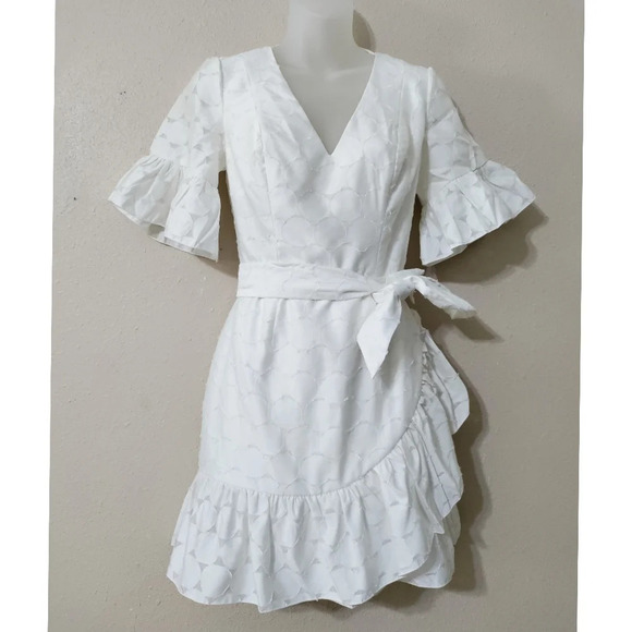 C/MEO Magnetise White Backless Mini Dress Size XS - Picture 2 of 4